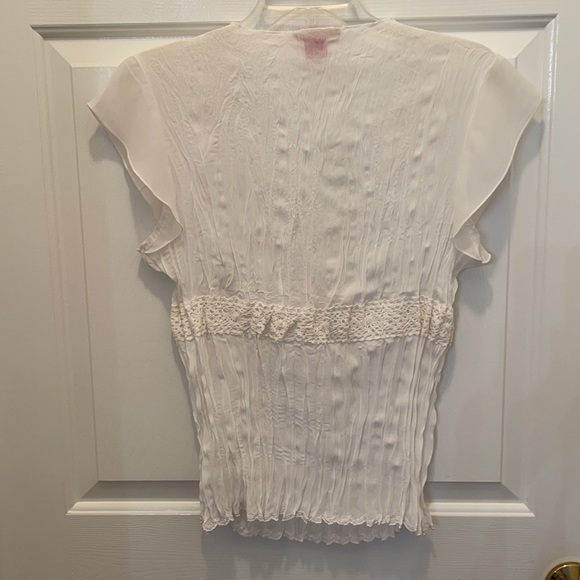 White Top - Picture 2 of 4